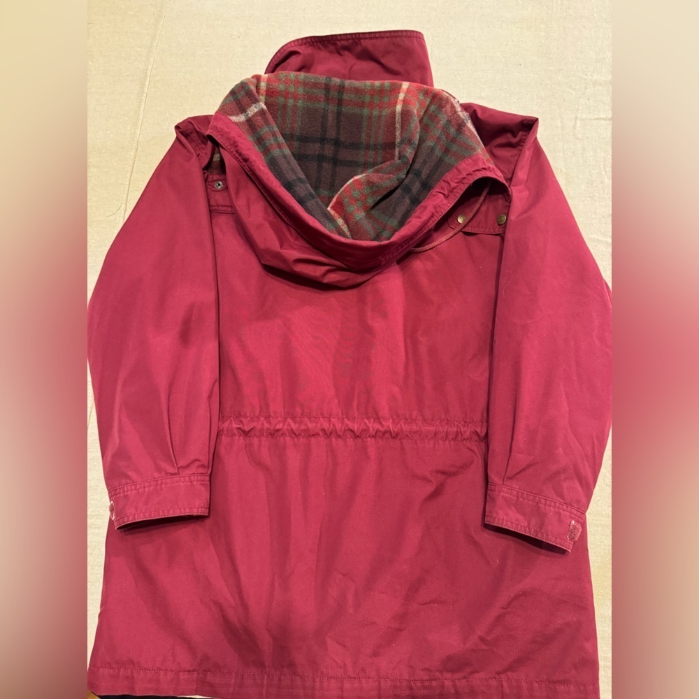 Vintage Eddie Bauer Women's Red Hooded Jacket - Picture 8 of 8